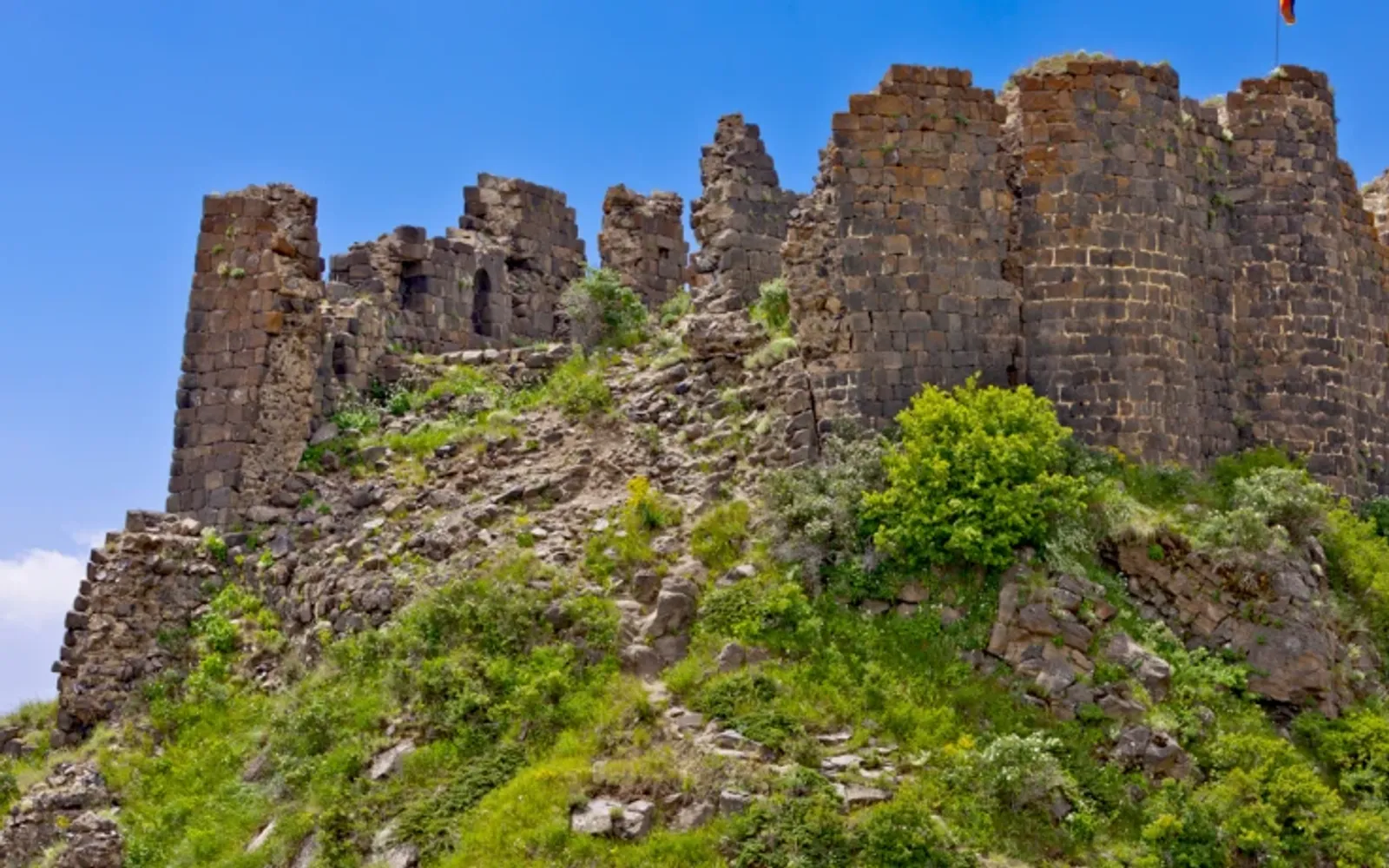 Ամբերդ, Արագած, Քարի լիճ և Սաղմոսավանք