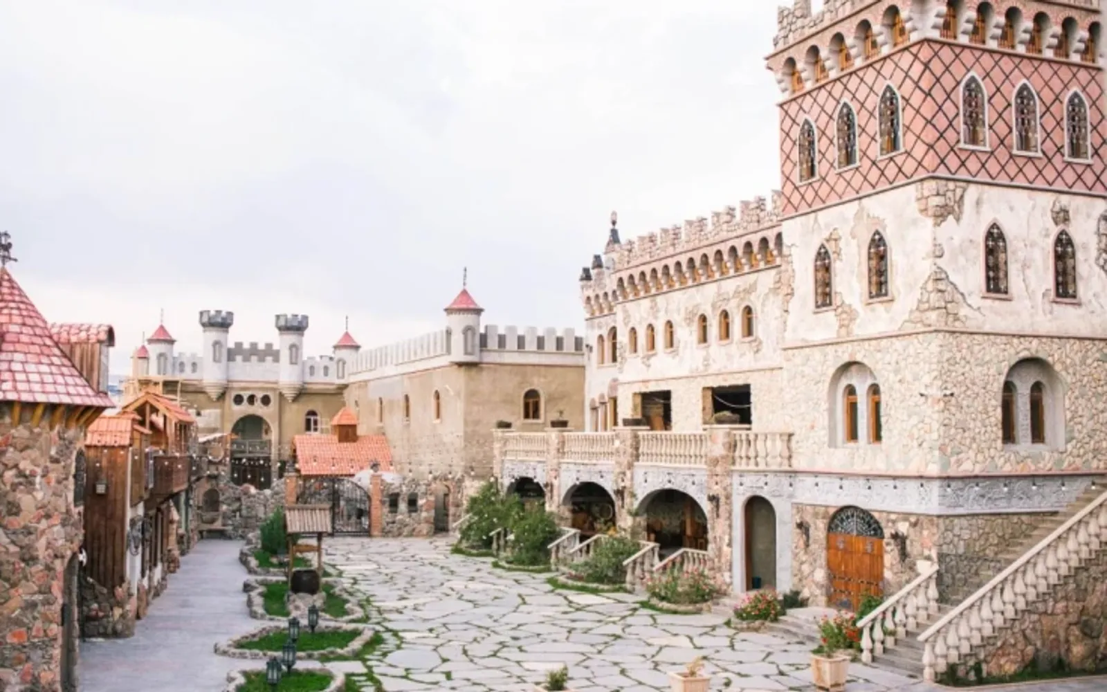 Հովհաննավանք, Ոսկեվազ և Թեղեր